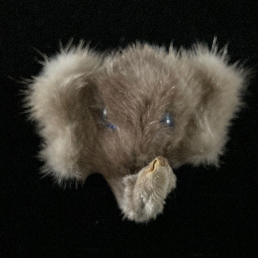 Vintage natural Mink Samuel Rifken brooch NB3